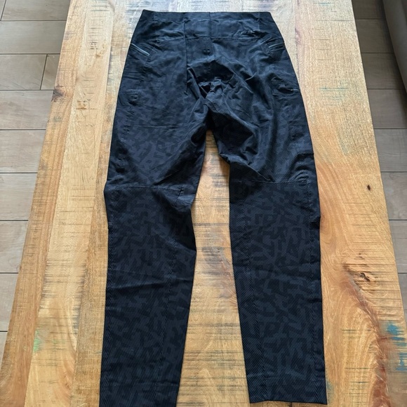 adidas Terrex Primeknit Waterproof Hiking Pants Size Medium - Picture 7 of 17